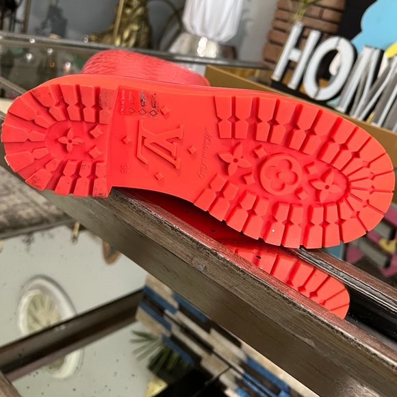 Authentic Louis Vuitton Monogram Plat long boots - Picture 8 of 13